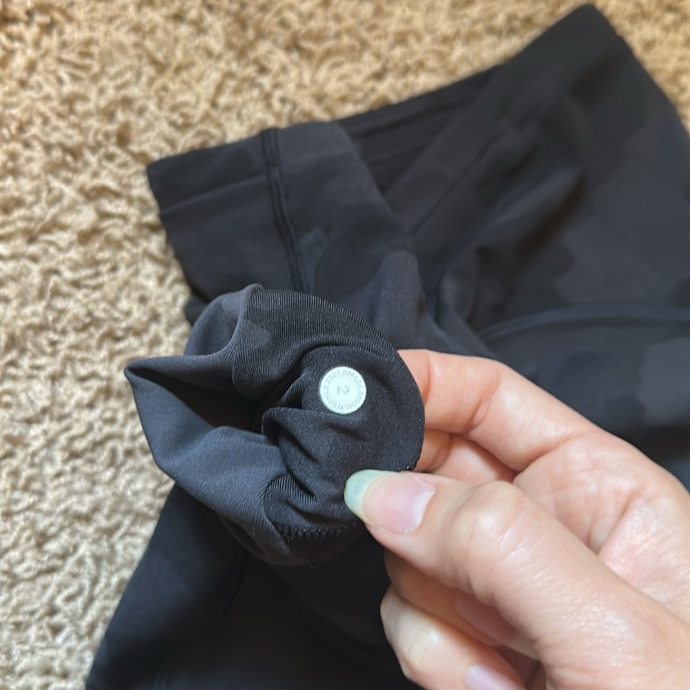 Lululemon Swift Speed Dark Camouflage Leggings - Picture 9 of 9